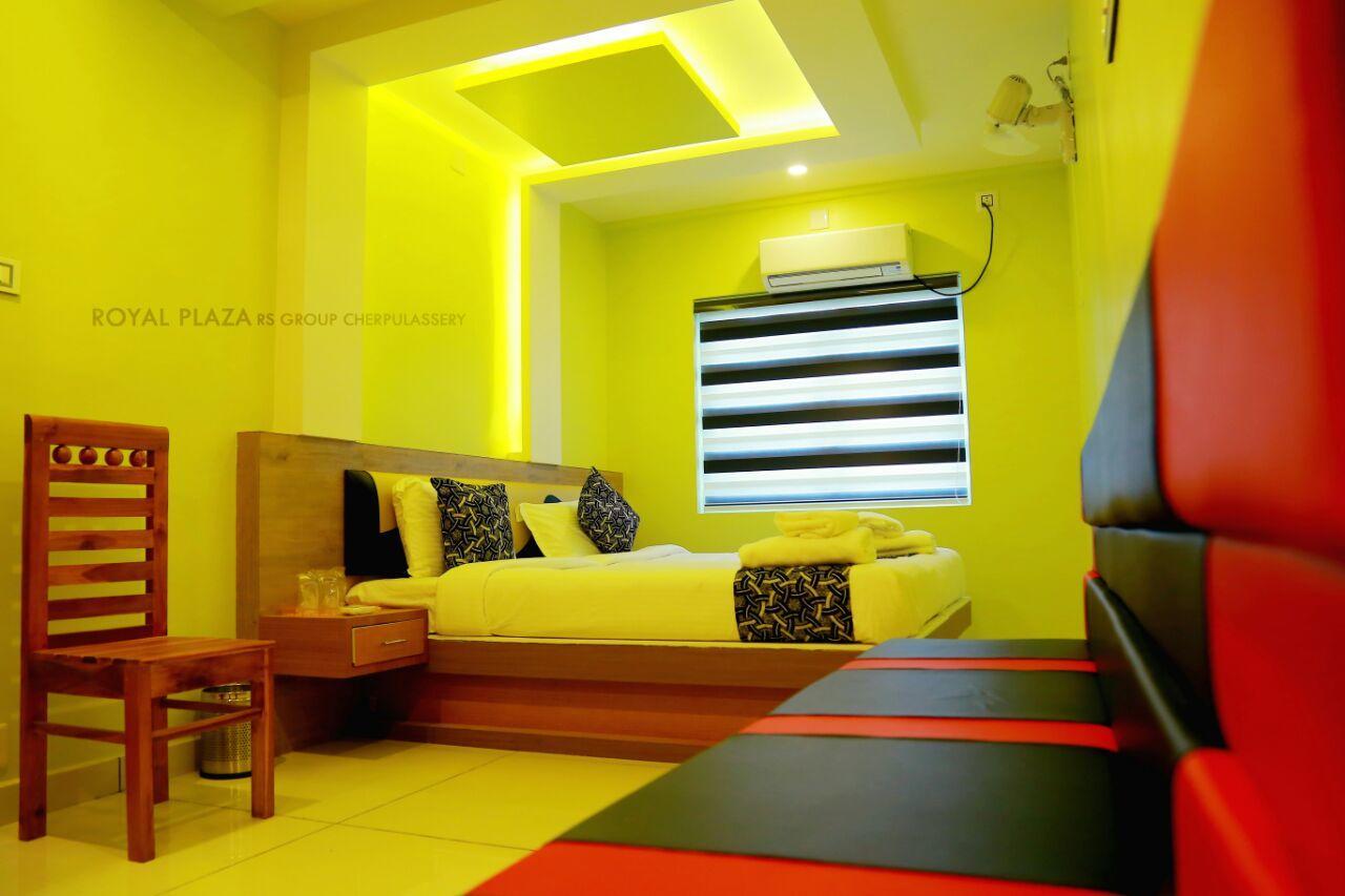 Royal Plaza Residency Hotel Cheruppulasseri Exterior foto