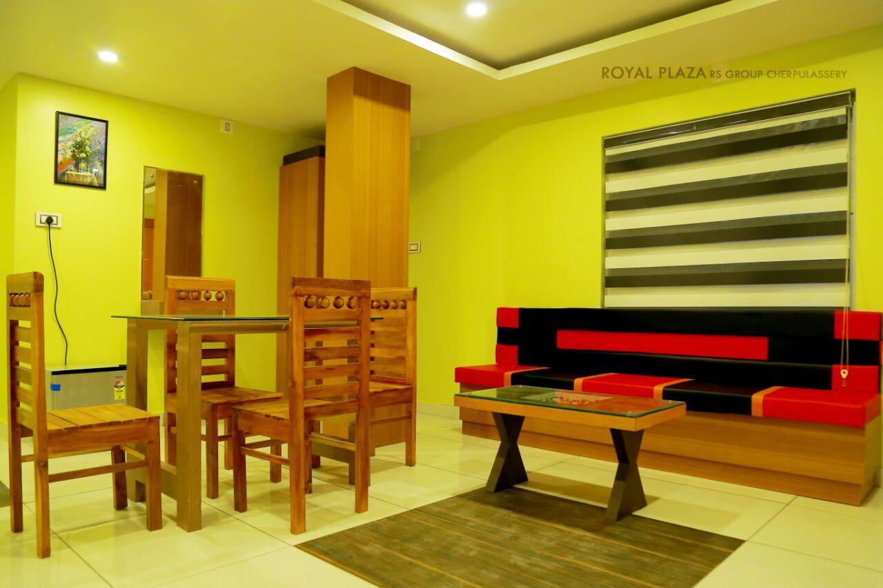 Royal Plaza Residency Hotel Cheruppulasseri Exterior foto