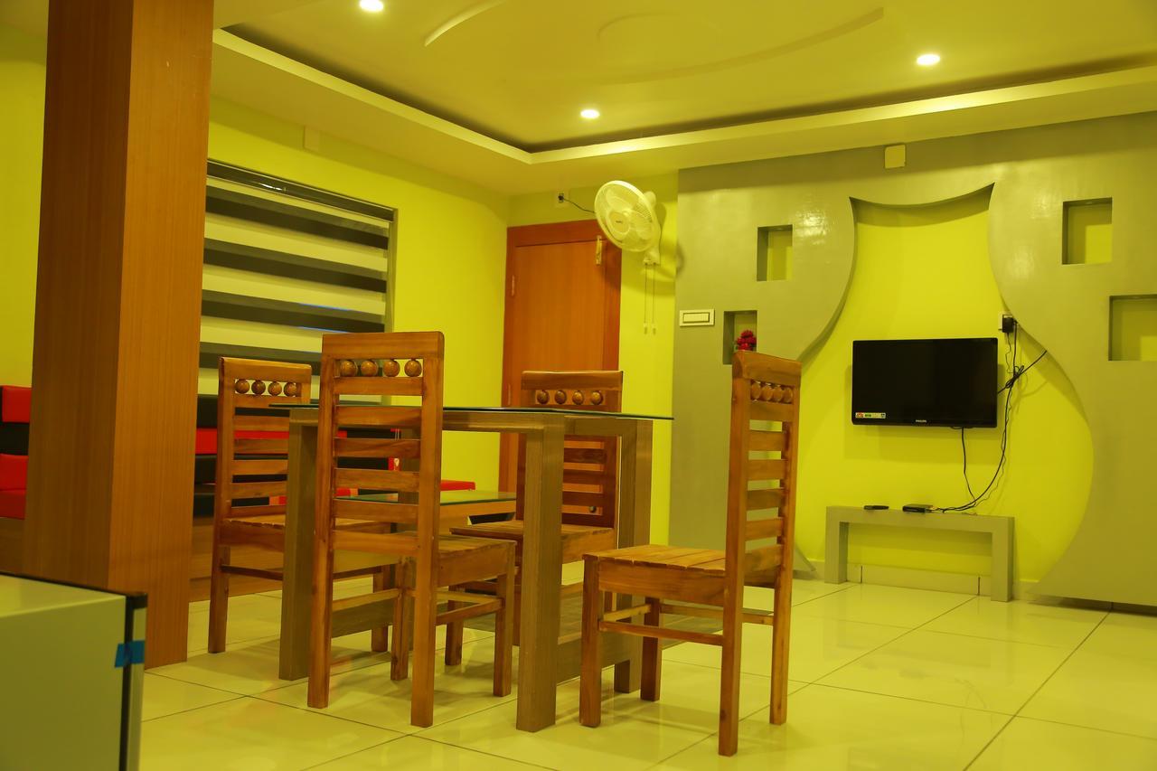 Royal Plaza Residency Hotel Cheruppulasseri Exterior foto