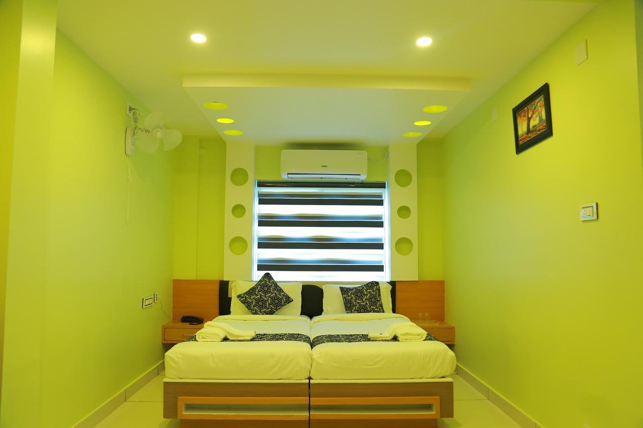 Royal Plaza Residency Hotel Cheruppulasseri Exterior foto