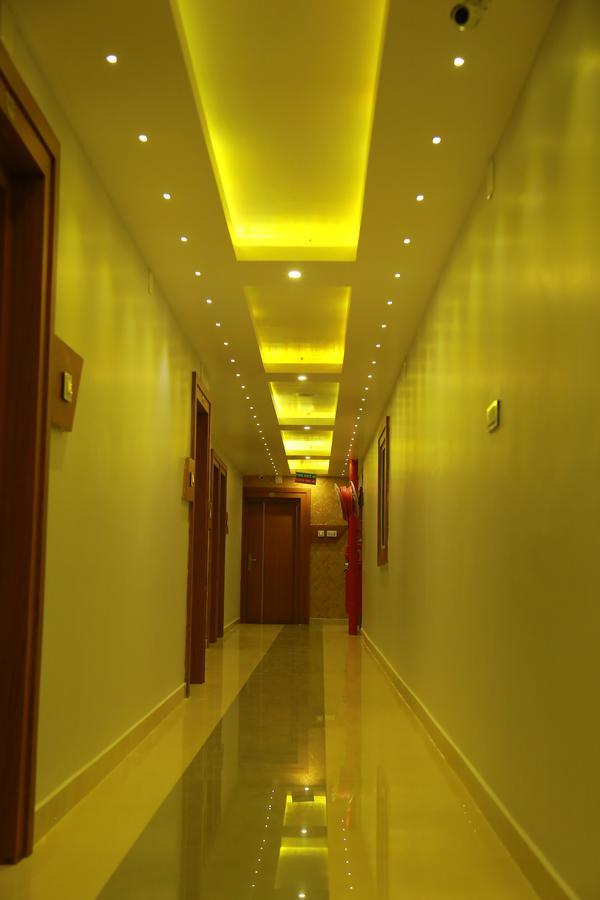 Royal Plaza Residency Hotel Cheruppulasseri Exterior foto